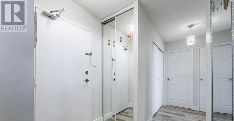 609-3590 Kaneff Crescent, Mississauga, ON, L5A 3X3 - 5