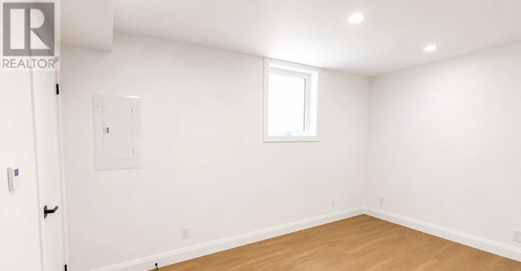 1 GS-17 White Avenue, Toronto, ON, M6N 1S7 - 6
