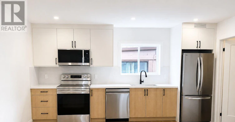 1 GS-17 White Avenue, Toronto, ON, M6N 1S7