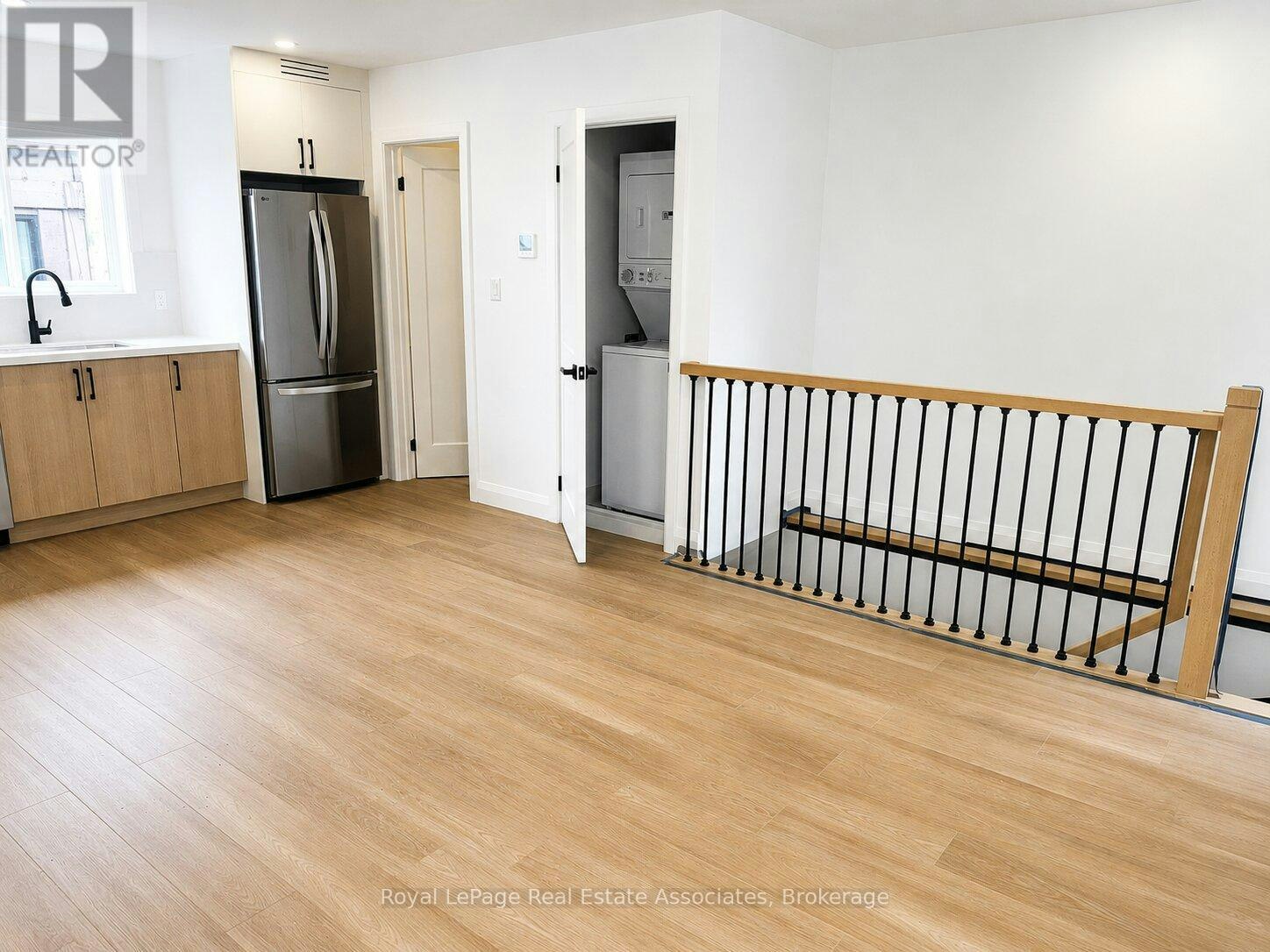 1 GS-17 White Avenue, Toronto, ON, M6N 1S7 - 2