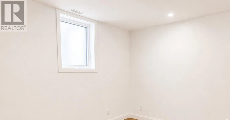 1 GS-17 White Avenue, Toronto, ON, M6N 1S7 - 9