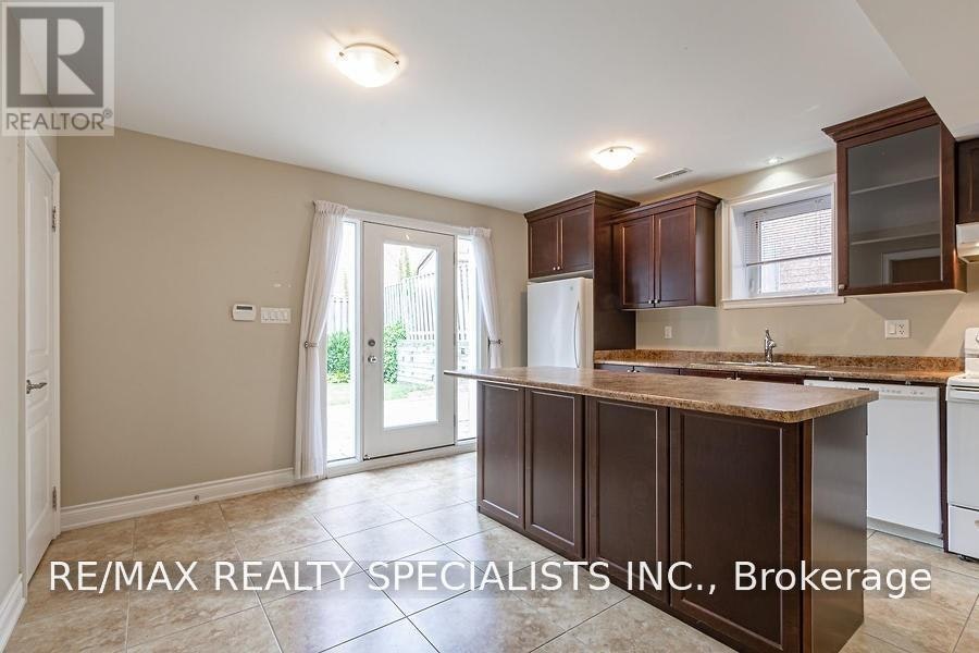 LOWER-5768 Whitehorn Avenue, Mississauga, ON, L5V 1W1 - 7