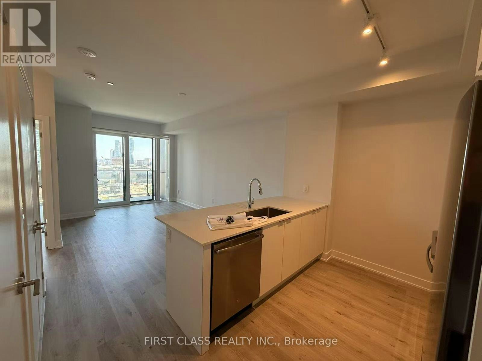 908-430 Square One Drive, Mississauga, ON, L5B 0L6 - 3
