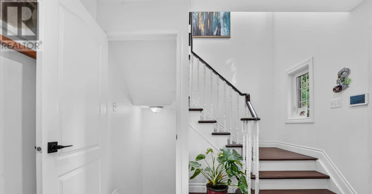 35 Belmont Boulevard, Halton Hills, ON, L7G 6B9 - 35