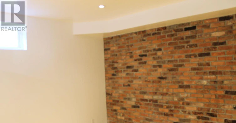LOWER L-82 Galley Avenue, Toronto, ON, M6R 1H1 - 9