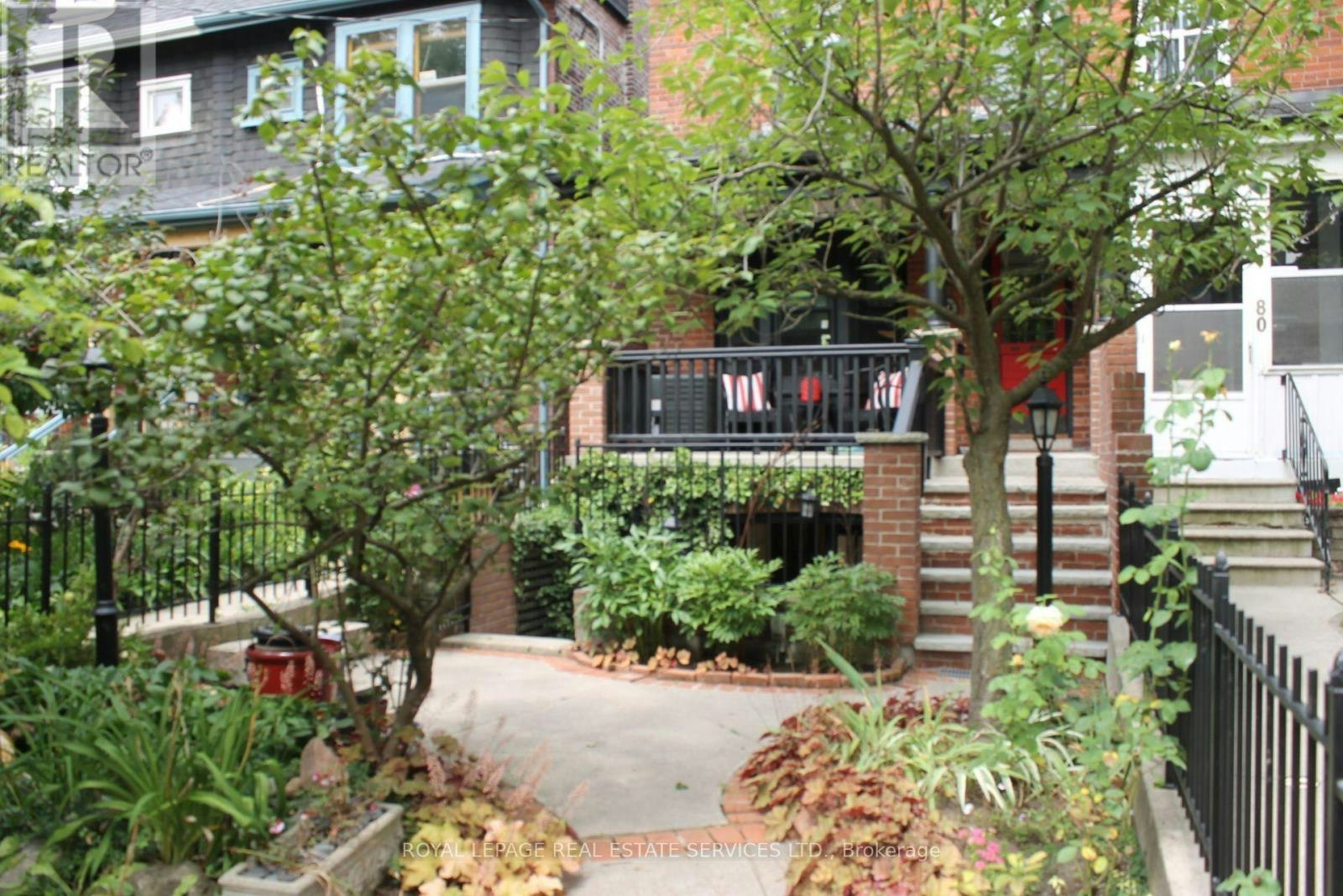 LOWER L-82 Galley Avenue, Toronto, ON, M6R 1H1 - 2