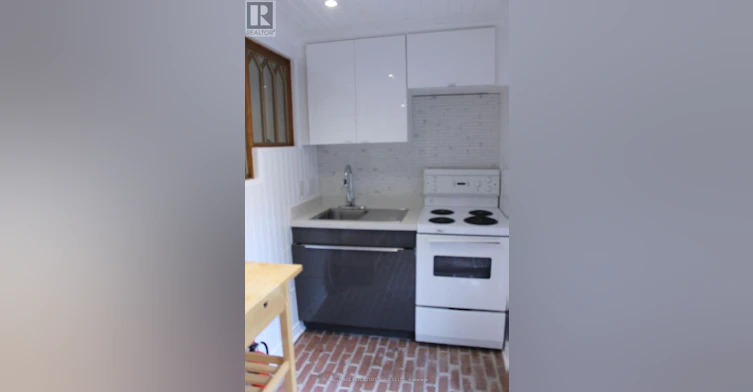 LOWER L-82 Galley Avenue, Toronto, ON, M6R 1H1 - 13
