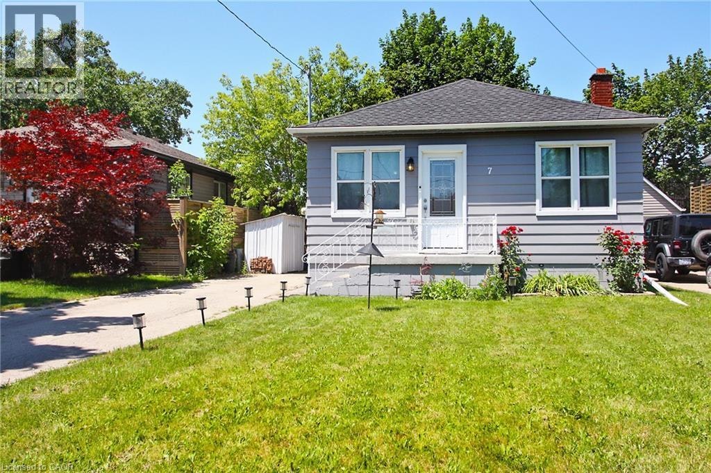 7 Lampton Place, Hamilton, ON, L8H 6J7