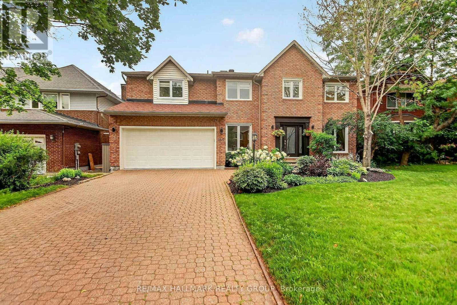 185 Knudson Drive, Ottawa, ON, K2K 2C3