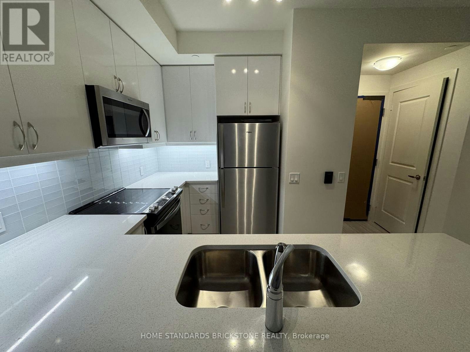 1709-4955 Yonge Street, Toronto, ON, M2N 5N6 - 3