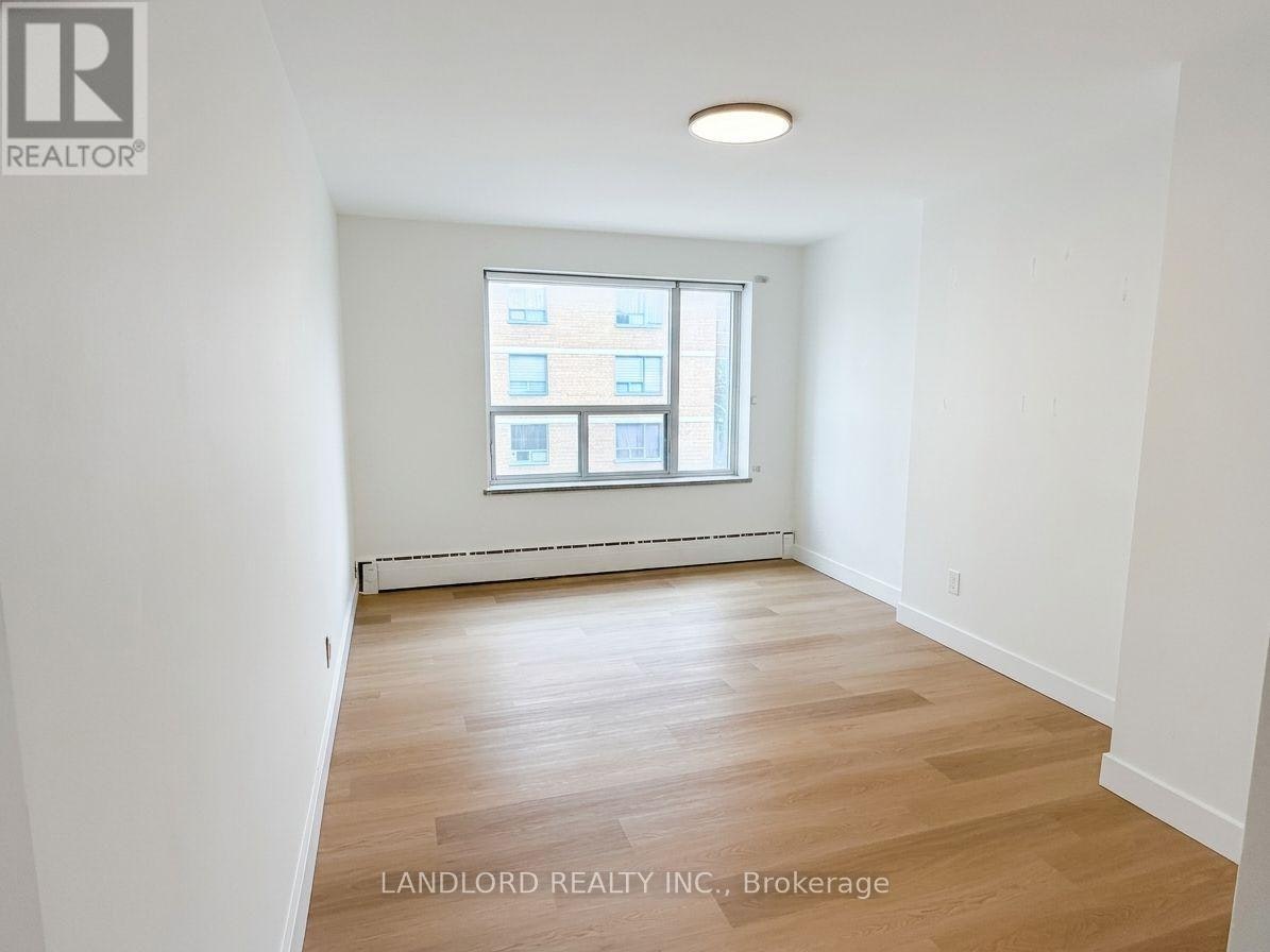 402-420 Eglinton Avenue E, Toronto, ON, M4P 1L8 - 11