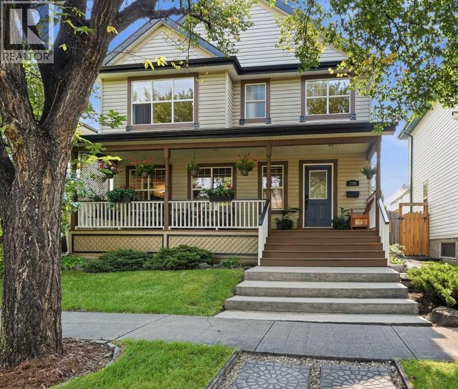 249 Inverness Park SE, Calgary, AB, T2Z 3K7