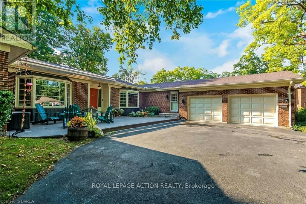 19 Oakley Road, Brantford, ON, N3T 5J9