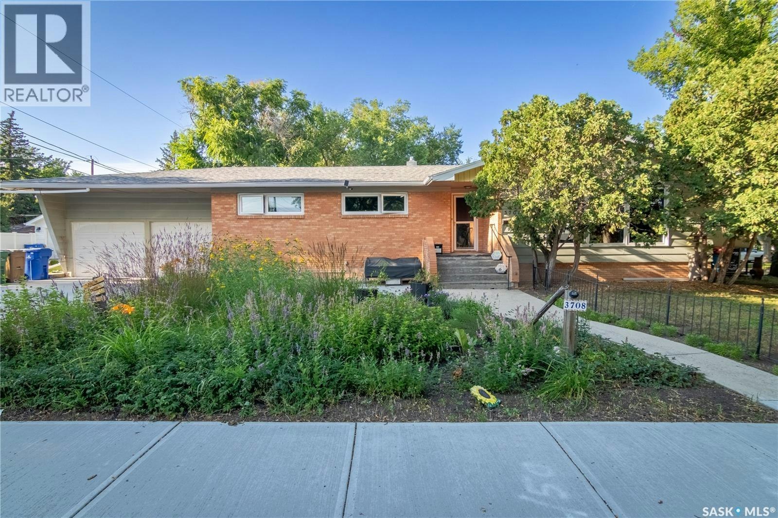3708 Lakeview Avenue, Regina, SK, S4S 1H5