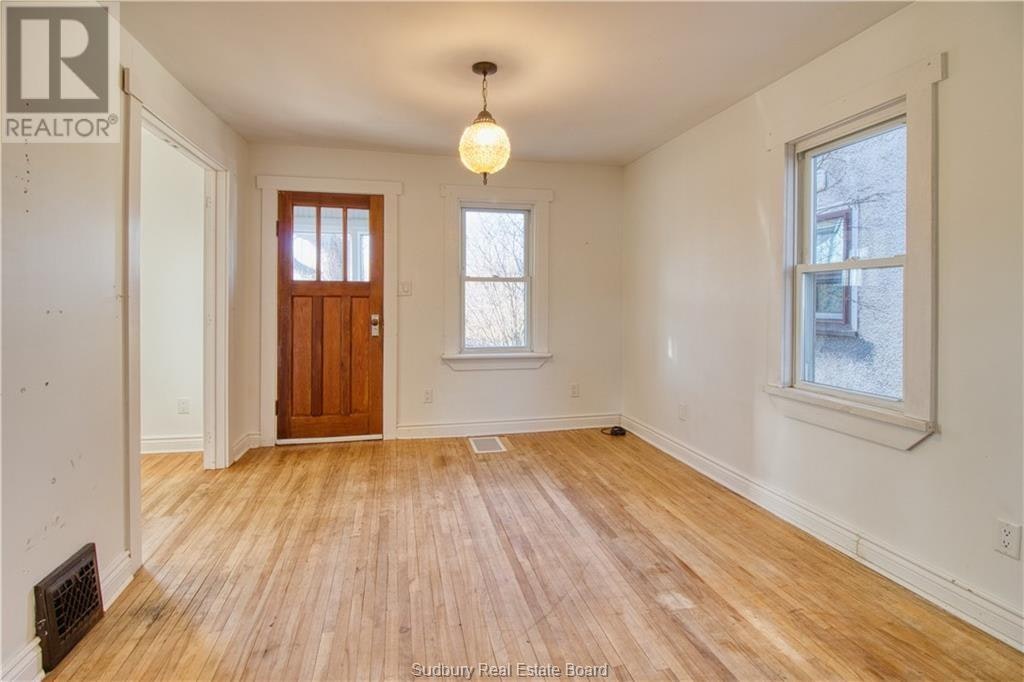379 Ontario Street, Greater Sudbury, ON, P3E 4K3 - 13