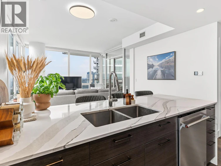 1102-1181 Sunset Drive, Kelowna, BC, V1Y 0J4 - 5