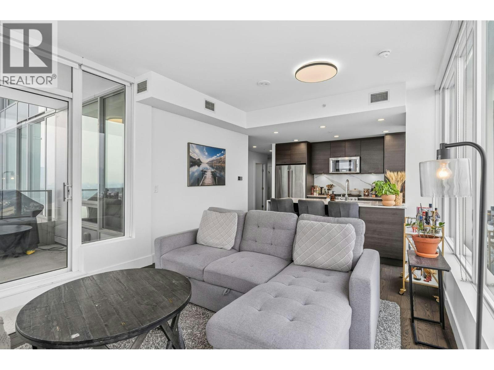 1102-1181 Sunset Drive - 4
