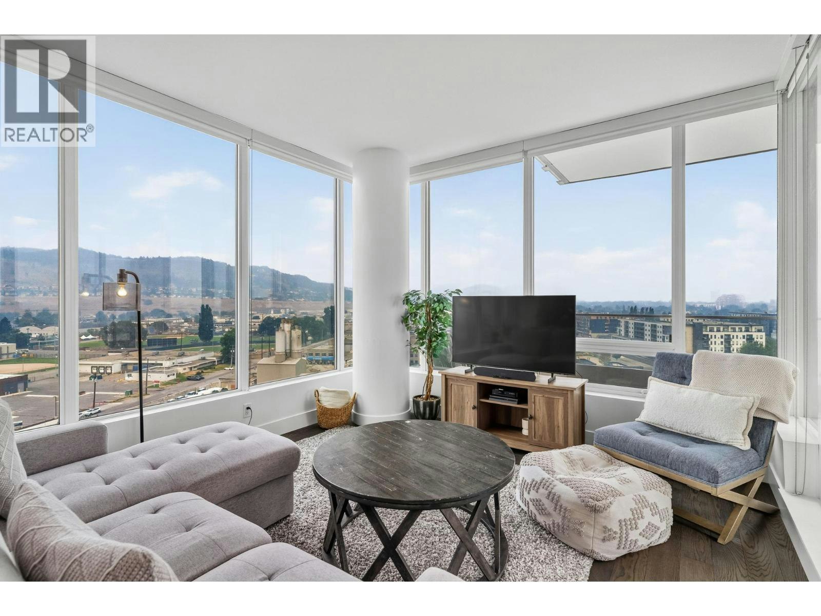 1102-1181 Sunset Drive - 2