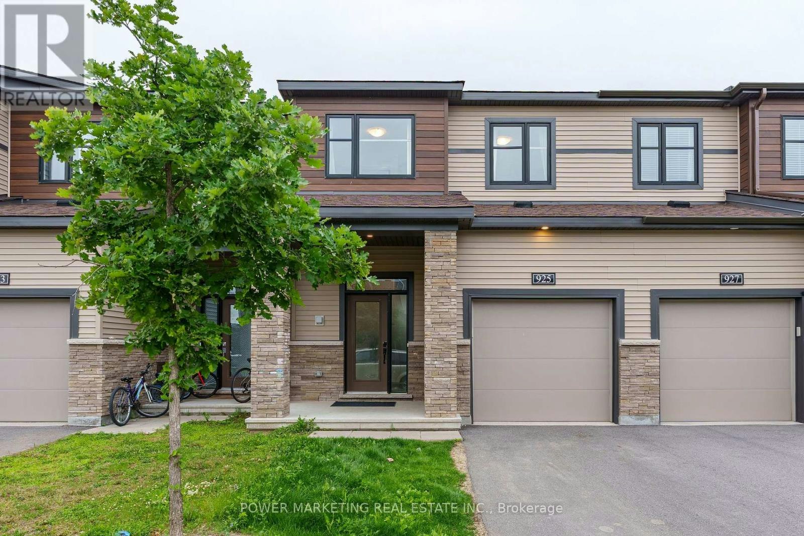 925 Athenry Court, Manotick, ON, K2J 7C9