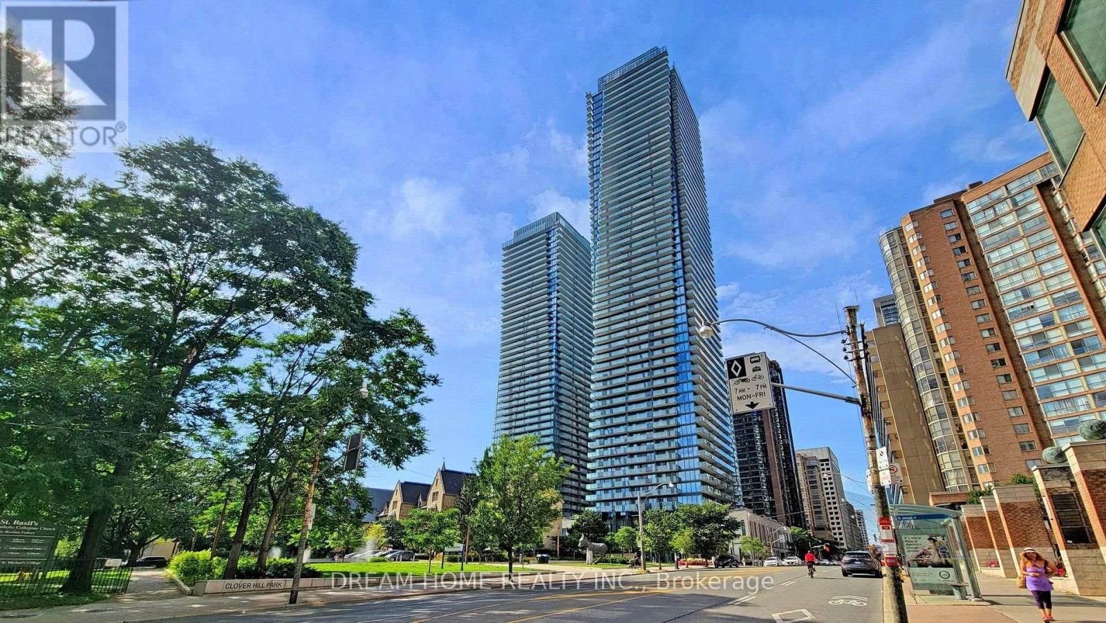 709-1080 Bay Street, Toronto, ON, M5S 0A5