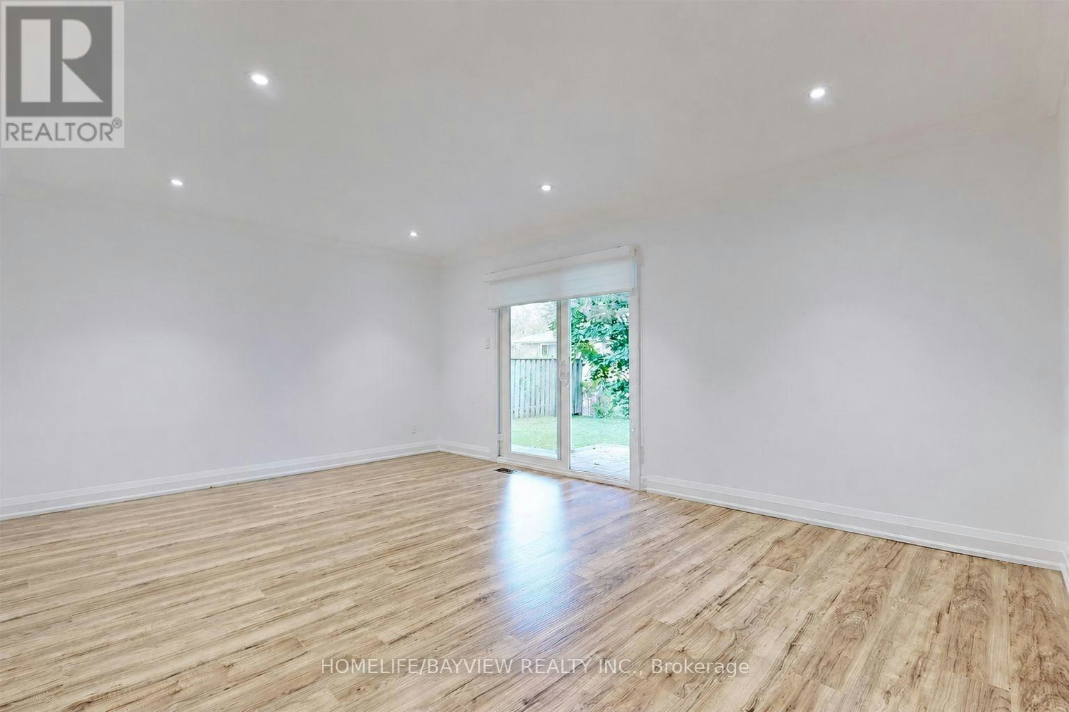 663 Conacher (Lower Drive, Toronto, ON, M2M 3N4 - 5