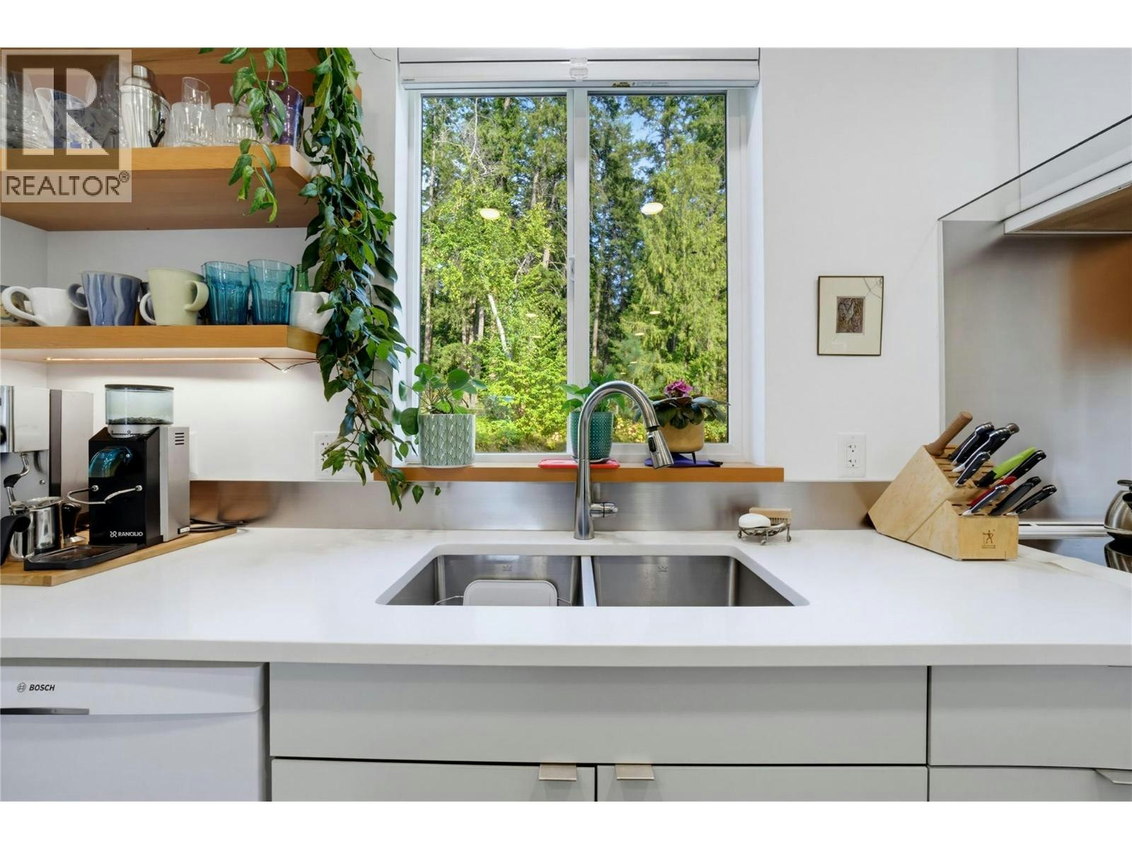 11-3820 NE 20 Street, Salmon Arm, BC, V1E 0G7 - 7