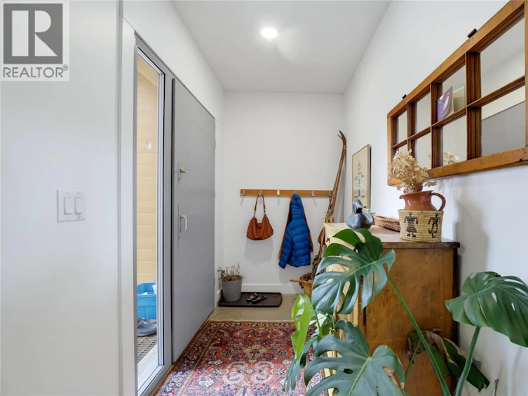 11-3820 NE 20 Street, Salmon Arm, BC, V1E 0G7 - 3