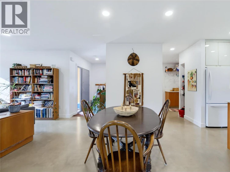 11-3820 NE 20 Street, Salmon Arm, BC, V1E 0G7 - 11