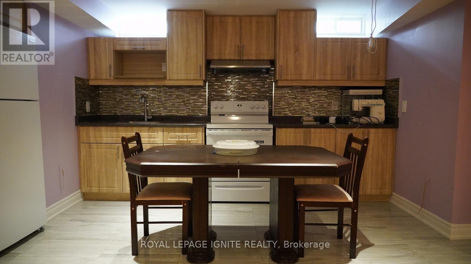BSMT-601 Staines Road, Toronto, ON, M1X 2B1 - 2