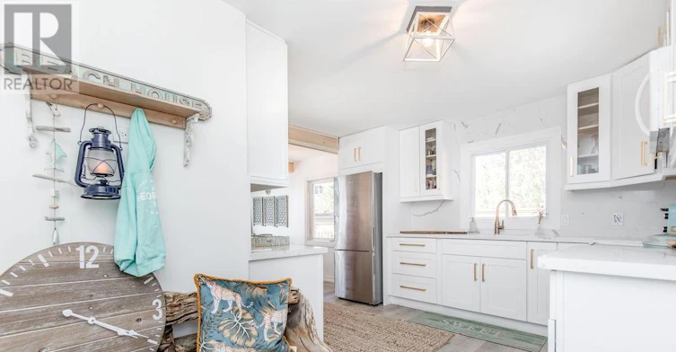 7 Oliver Drive, Tiny, ON, L0L 2J0 - 4