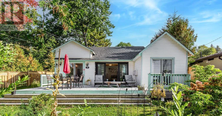 7 Oliver Drive, Tiny, ON, L0L 2J0