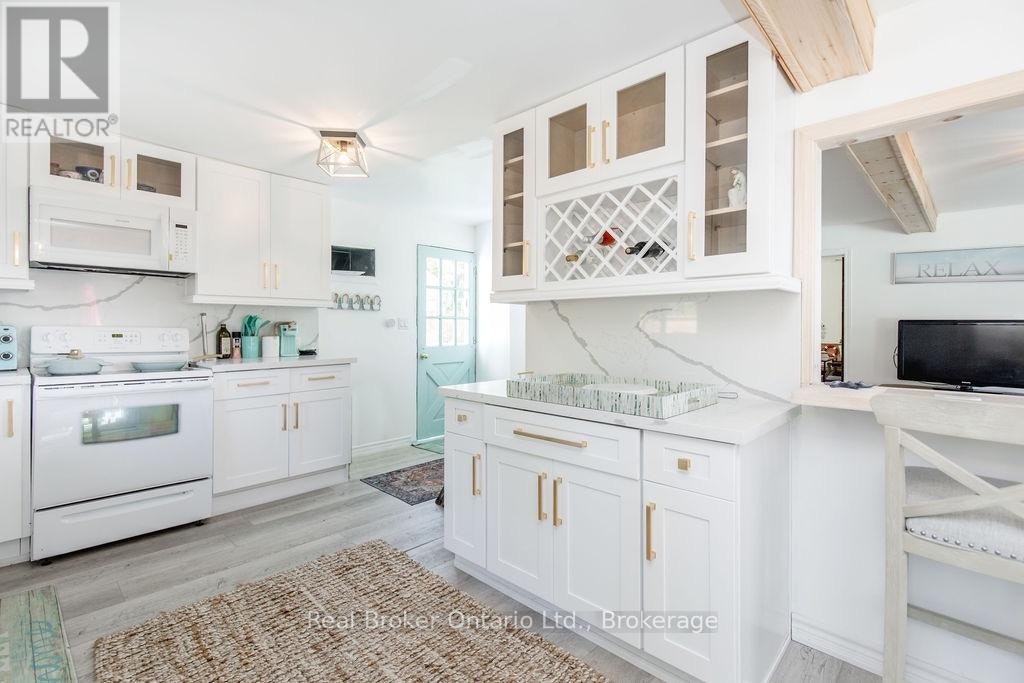 7 Oliver Drive, Tiny, ON, L0L 2J0 - 7