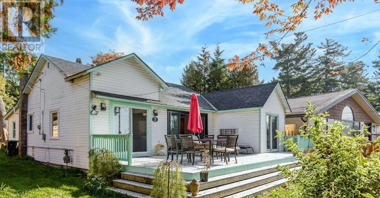 7 Oliver Drive, Tiny, ON, L0L 2J0 - 2
