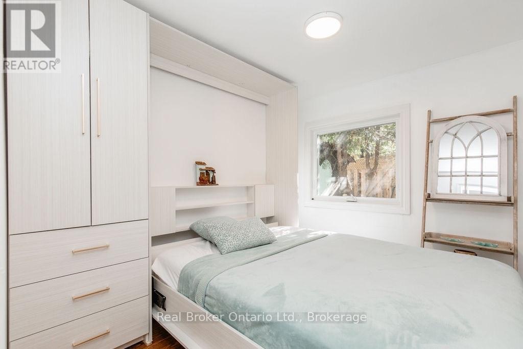7 Oliver Drive, Tiny, ON, L0L 2J0 - 18