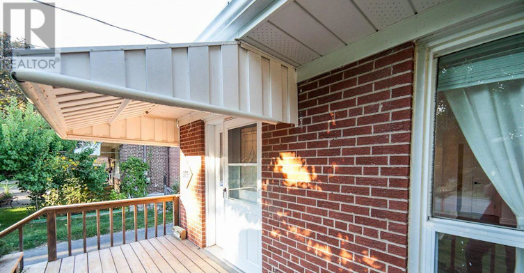 375 Neal Drive, Richmond Hill, ON, L4C 3L6 - 6
