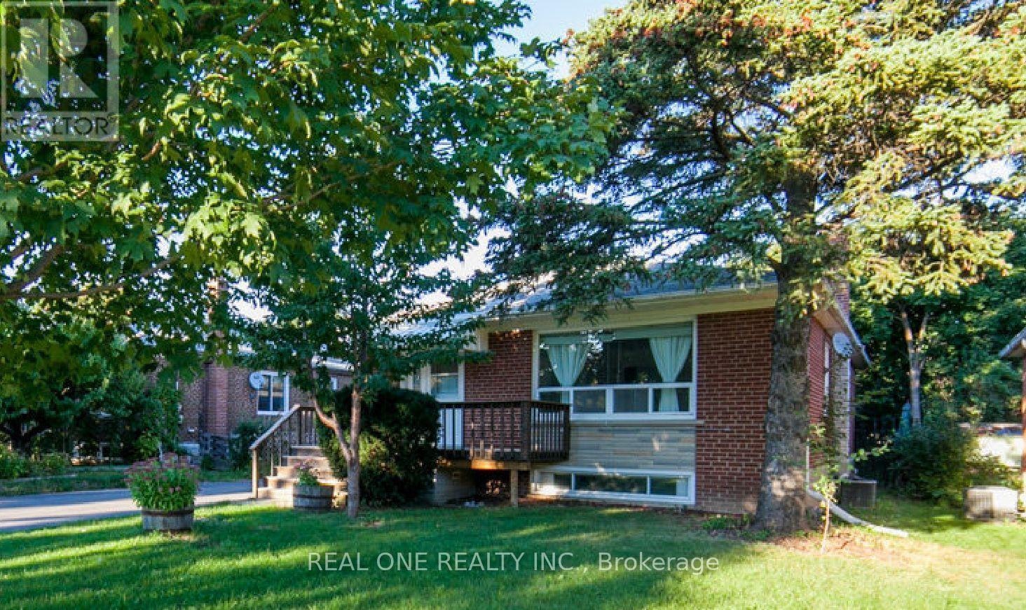 375 Neal Drive, Richmond Hill, ON, L4C 3L6