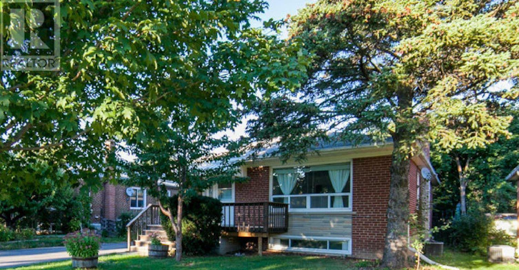 375 Neal Drive, Richmond Hill, ON, L4C 3L6