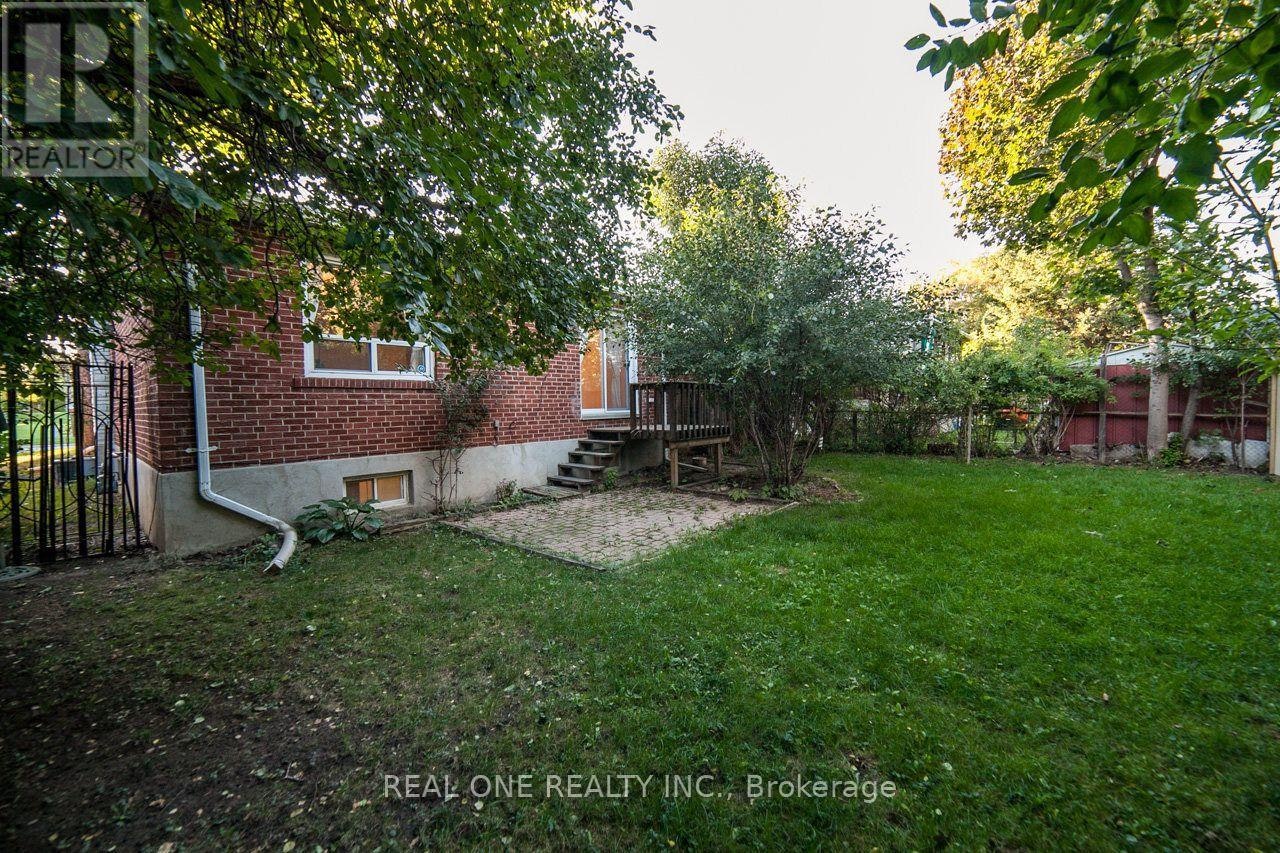 375 Neal Drive, Richmond Hill, ON, L4C 3L6 - 24