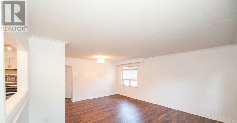 375 Neal Drive, Richmond Hill, ON, L4C 3L6 - 9