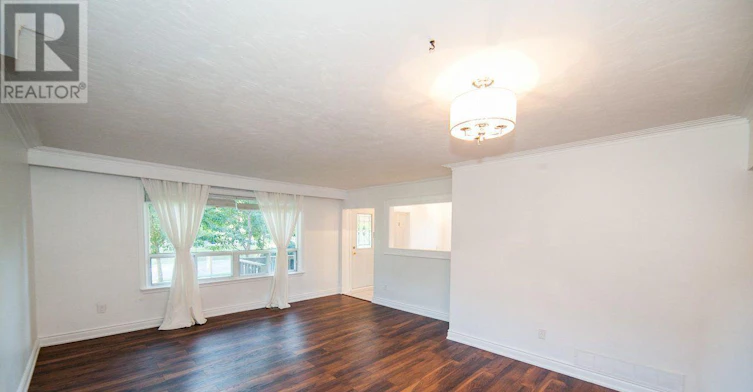 375 Neal Drive, Richmond Hill, ON, L4C 3L6 - 4