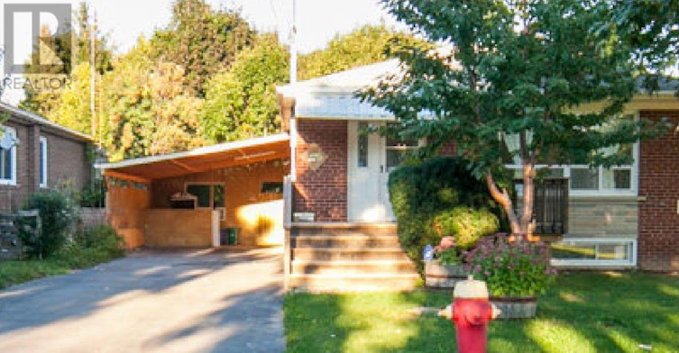 375 Neal Drive, Richmond Hill, ON, L4C 3L6 - 3