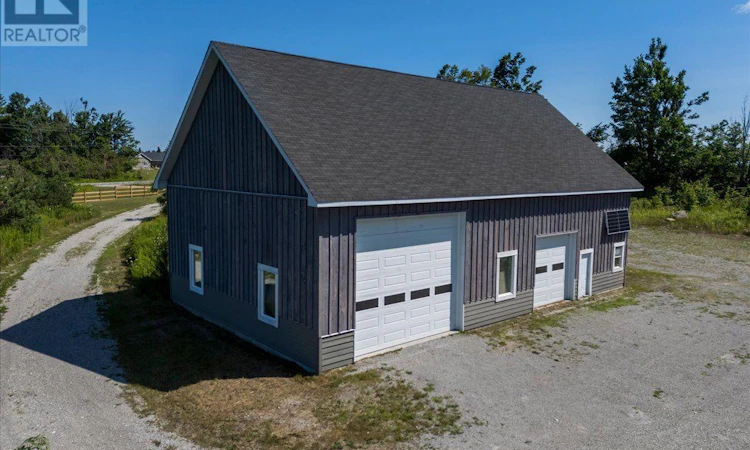 209 15/16 Sideroad E