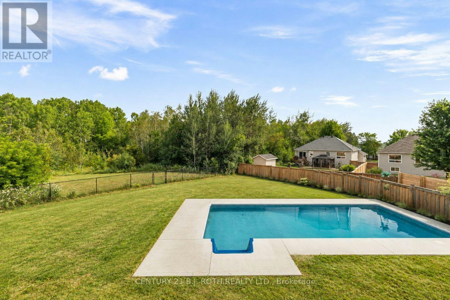 211 Roy Drive, Clearview, ON, L0M 1S0