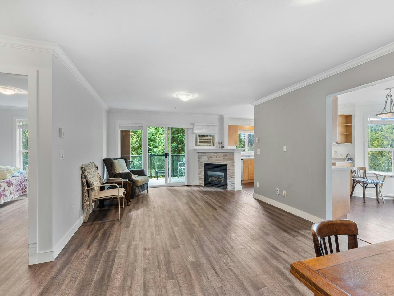 303-20239 Michaud Crescent, Langley, BC, V3A 8L1