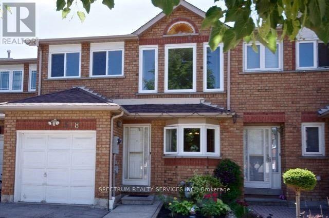 518 Galaxy Court, Mississauga, ON, L5R 2R2 - 2