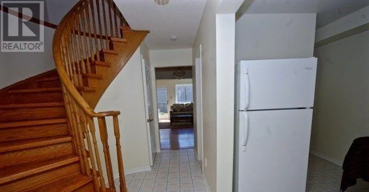 518 Galaxy Court, Mississauga, ON, L5R 2R2 - 6