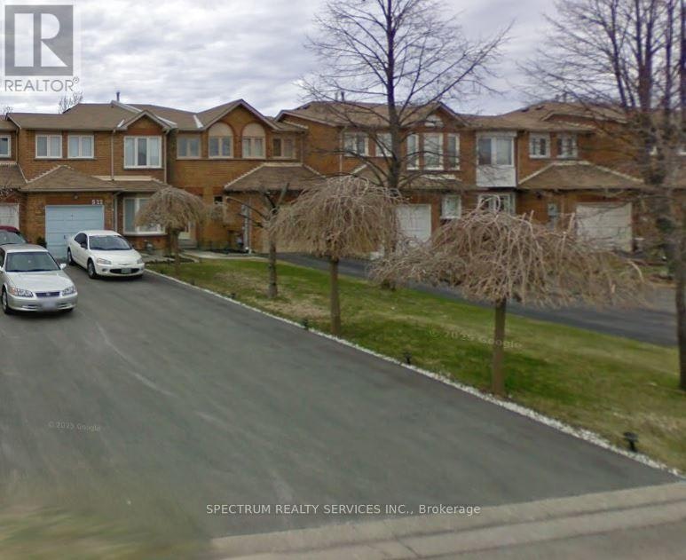 518 Galaxy Court, Mississauga, ON, L5R 2R2
