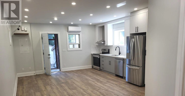 MAIN FLOOR-195 Oakmount Road N, Toronto, ON, M6P 2N1 - 2