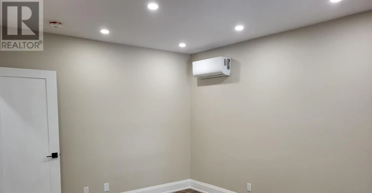 MAIN FLOOR-195 Oakmount Road N, Toronto, ON, M6P 2N1 - 5
