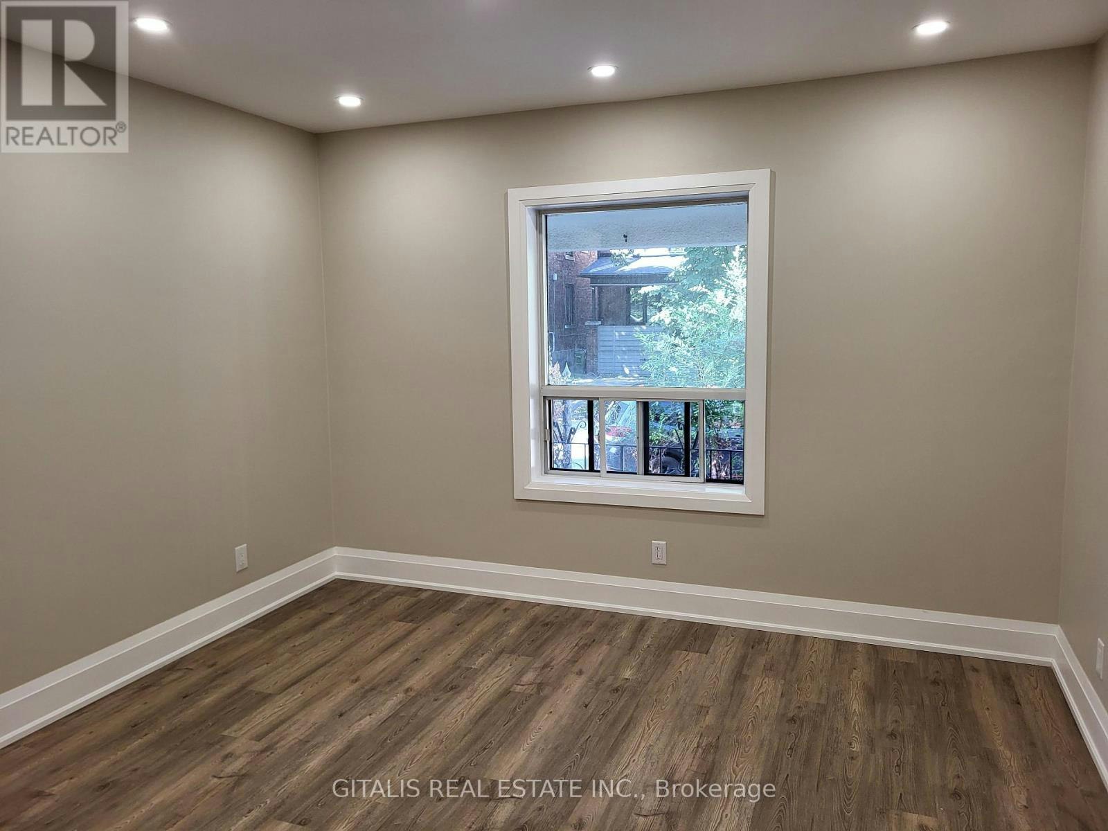 MAIN FLOOR-195 Oakmount Road N, Toronto, ON, M6P 2N1 - 4